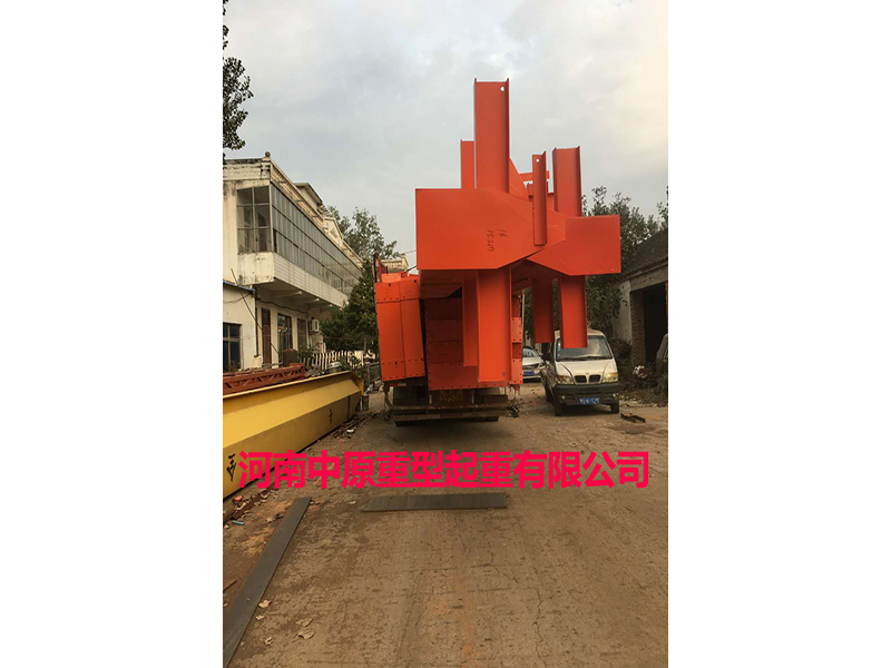 發(fā)往鄭州的起重機已經(jīng)裝車